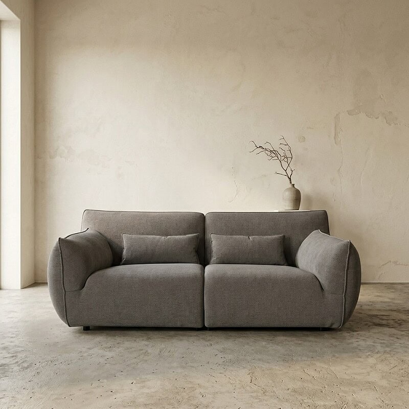 Bank met moderne, comfortabele uitstraling en minimalistisch design, perfect voor een eigentijdse woonkamer. Gemaakt van hoogwaardige materialen, biedt optimale zitcomfort en past in diverse interieur.