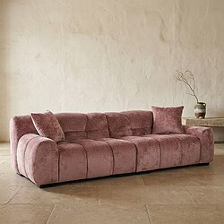 Elegantes rosa Samtsofa mit bequemen Kissen, perfekt für ein stilvolles Wohnzimmer. Hergestellt von Mokana Meubelen, vereint es Komfort und Design für einen modernen Einrichtungsstil.