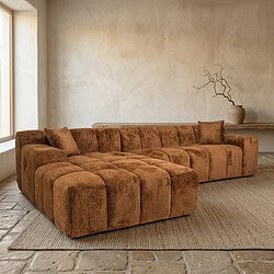 Luxe stoffen hoekbank in warm bruin, perfect voor moderne woonkamers, ontworpen door Mokana Meubelen.