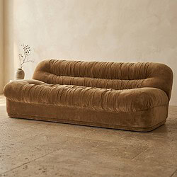 Luxuriöses Sofa von Mokana mit weicher Polsterung und modernem Design – perfekt für ein elegantes Wohnzimmer.