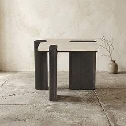 Mokana Meubelen - Modern Bijzettafel in Natuurlijke Stijl Bijzettafel van Mokana Meubelen met een uniek ontwerp en natuurlijke afwerking, perfect voor een moderne en stijlvolle interieur.