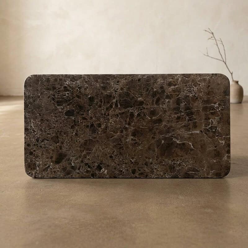 Marmeren salontafel in donkerbruin met natuurlijke nerfstructuur, perfect voor moderne en luxe woonkamers.