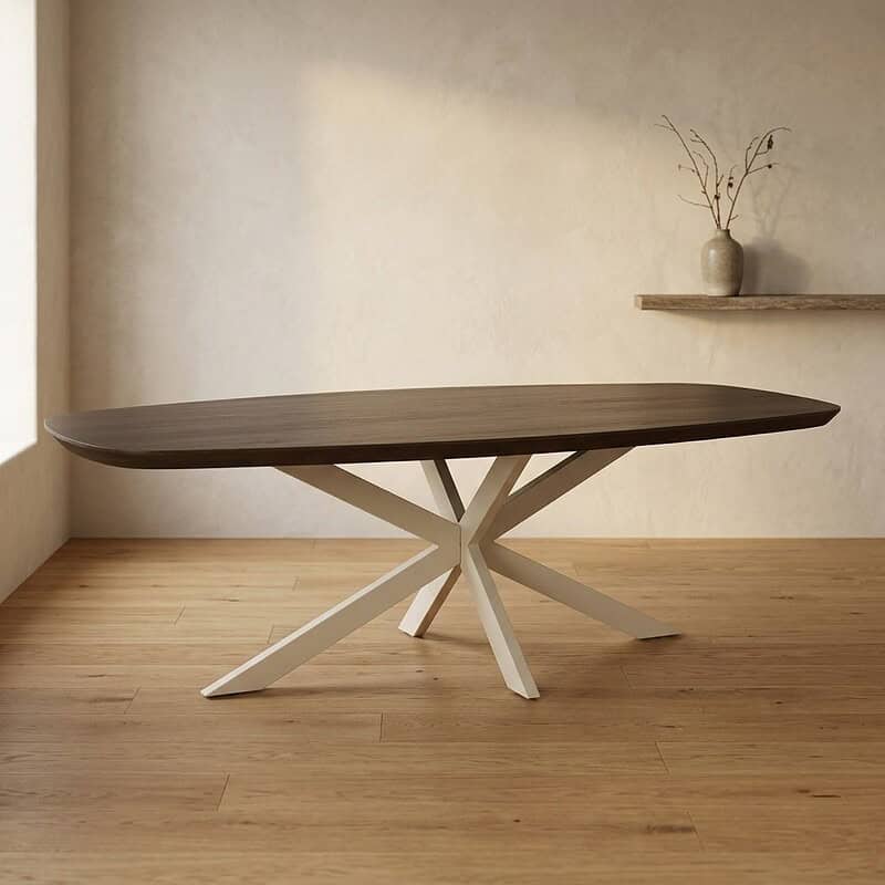 Moderne eettafel met houten blad en unieke X-vormige onderstel, perfect voor een eigentijdse eetkamer of woonruimte.