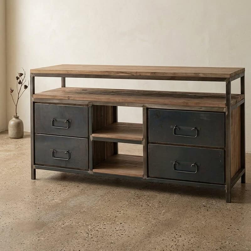 Industrieel houten dressoir met metalen laden en open vakken, perfect voor moderne woonruimtes en opbergruimte.