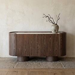 Elegantes Sideboard aus Holz mit einer Vase und Zweigen, perfekt für eine moderne Einrichtung. Aus hochwertigem Holz gefertigt, vereint es Stil und Funktionalität.