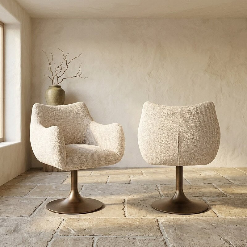 Moderne Mokana-Sessel in einem minimalistischen Wohnzimmer mit natürlichen Farbtönen und rustikalem Flair – perfekt für stilvolle und gemütliche Sitzecken.