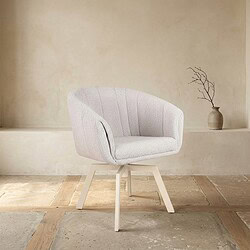 Ein eleganter weißer Sessel mit weicher Polsterung und Holzbeinen – perfekt für ein modernes Wohnzimmer oder ein Büro.