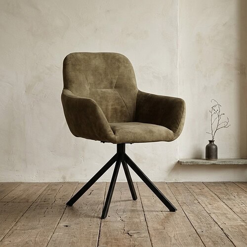 Moderne houten bureaustoel met zachte stoffen bekleding en verstelbare hoogte, perfect voor thuis of kantoor.