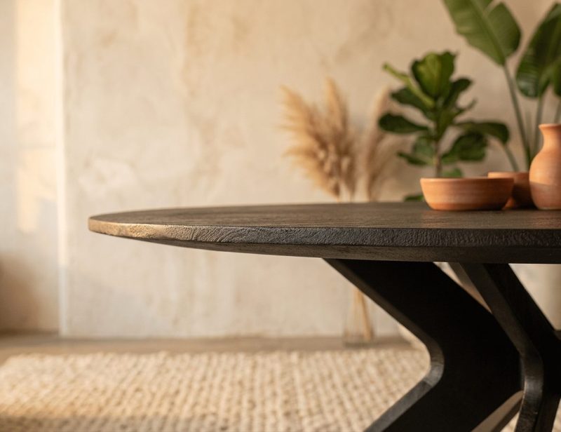 Eetkamertafel mangohout rond zwart 150cm, in mangohout, metaal, sfeerimpressie