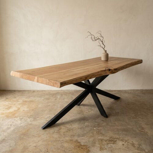 Eettafel boomstam Nando, van Mokana Furniture, in wabi-sabi sfeer