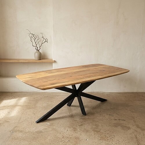 Moderne massief houten eettafel met zwart metalen onderstel, perfect voor een stijlvolle eetkamer of woonruimte. Duurzaam en elegant design, ideaal voor dagelijks gebruik en speciale gelegenheden.