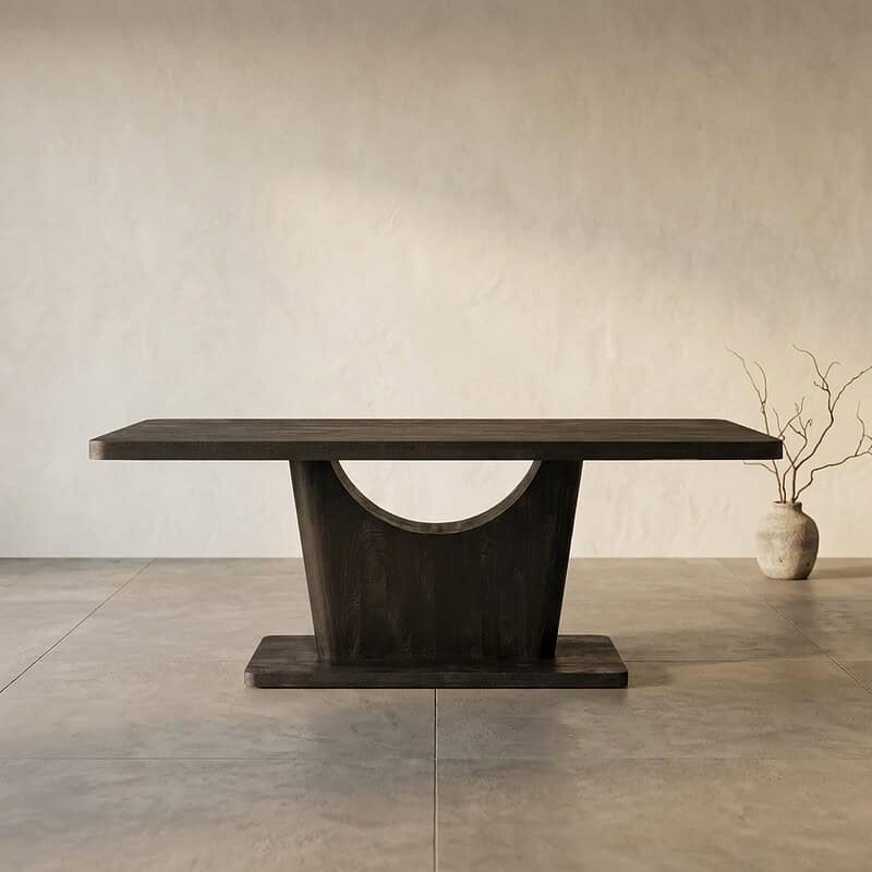 Moderne houten eettafel met uniek boogontwerp, perfect voor een stijlvolle eetkamer. Gemaakt van hoogwaardig hout, combineert functionaliteit met elegantie.
