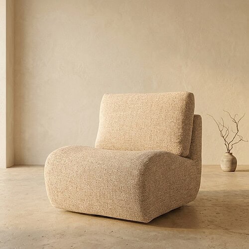Ein stilvoller, bequemer Sessel von Mokana Möbel, perfekt für eine moderne Einrichtung. Hergestellt aus hochwertigen Materialien mit minimalistischem Design für optimale Entspannung.