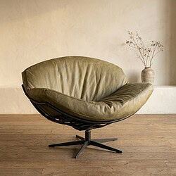 Comfortabele Mokana lounge stoel met zachte bekleding en modern design, perfect voor een stijlvolle en gezellige zithoek in huis.