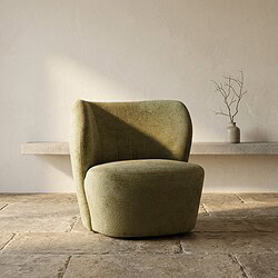 Moderne groene fauteuil van Mokana Meubelen, perfect voor woonkamer en kantoor, met comfortabele zitting en stijlvolle uitstraling.