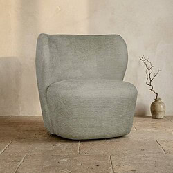 Comfortabele, moderne gestoffeerde fauteuil van Mokana Meubelen, perfect voor een stijlvolle en gezellige zithoek in huis.