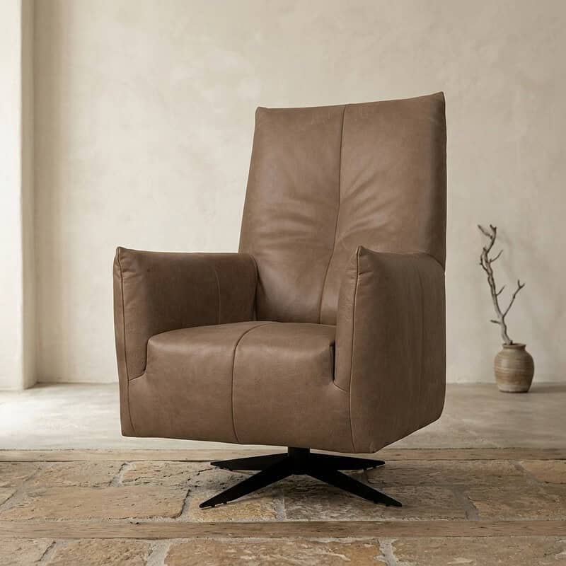 Hoge kwaliteit leren fauteuil met draaifunctie Luxe leren fauteuil met draaifunctie, perfect voor moderne woonkamers, gemaakt door Mokana Meubelen. Comfortabel en stijlvol, ideaal voor ontspanning en interieuraccent.