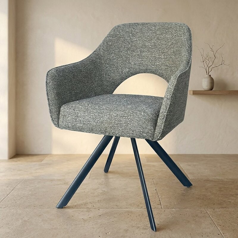 Moderner grauer Loungesessel mit bequemer Polsterung und schwarzen Holzbeinen, perfekt für ein stilvolles Wohnzimmer oder einen Büroraum.