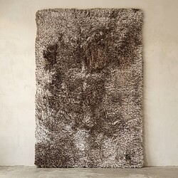 Hochwertiger, luxuriöser Wollteppich, weich und bequem, perfekt für das Wohn- oder Schlafzimmer, mit einer warmen und einladenden Ausstrahlung.