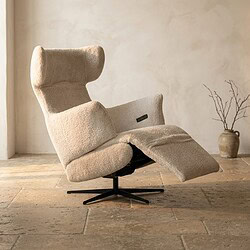 Hockney-Relaxsessel in Beige mit verstellbarer Fußstütze – perfekt für Komfort und Stil in jedem Interieur. Hergestellt aus hochwertigen Materialien für Langlebigkeit und einen luxuriösen Look.
