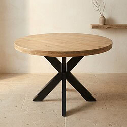 Moderne houten eettafel met zwart metalen onderstel, perfect voor een stijlvolle eetkamer of woonkamer. Duurzaam en elegant design, ideaal voor dagelijks gebruik en speciale gelegenheden.
