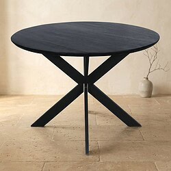 Moderne zwarte houten eettafel met X-vormige poten, perfect voor een stijlvolle eetkamer of woonkamer. Duurzaam en elegant design, ideaal voor gezellige diners en gezinsbijeenkomsten.