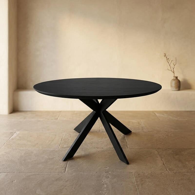 Moderne zwarte houten eettafel met uniek design, perfect voor een stijlvolle eetkamer of woonkamer. Gemaakt van hoogwaardig hout, combineert functionaliteit met elegantie.