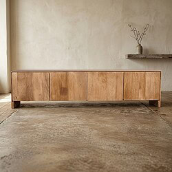 Eenvoudige houten eettafel met strakke lijnen en natuurlijke afwerking, perfect voor een modern interieur.