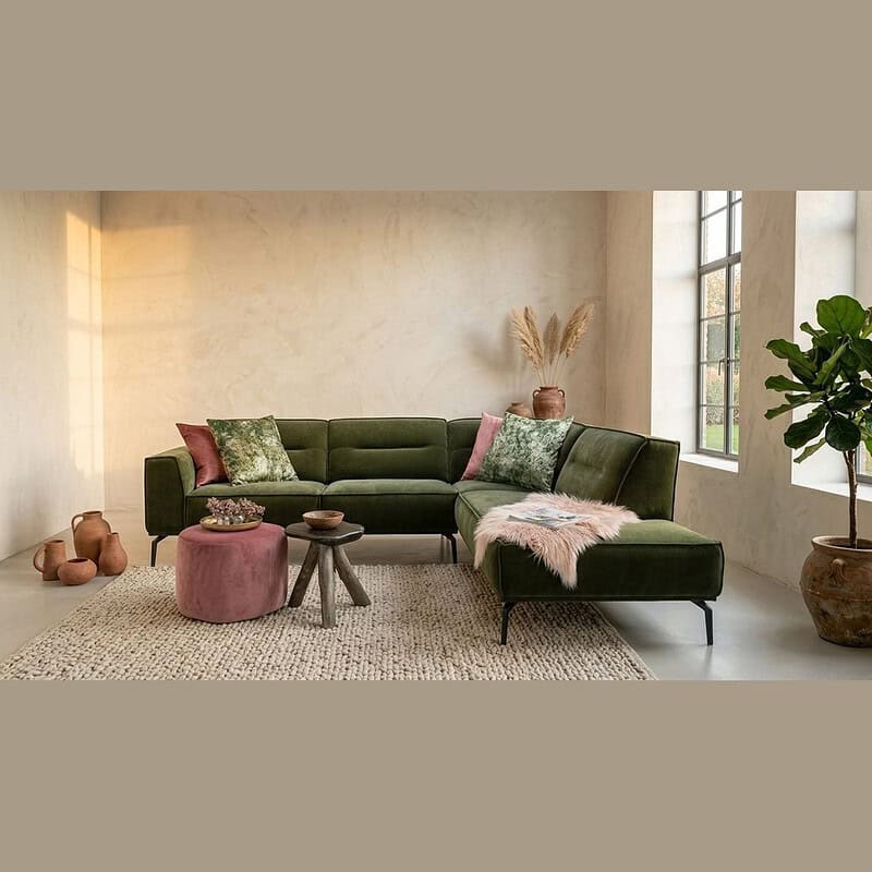 Bank Mokana Meubelen - Groene hoekbank met accessoires, perfect voor een moderne en gezellige woonkamer. Gemaakt van hoogwaardige materialen, ideaal voor comfort en stijl.