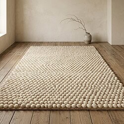 Modern wollen tapijt met knopen, zachte textuur en stijlvolle uitstraling voor woonkamer of slaapkamer.